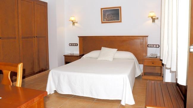 Hotel Donde Caparros カルボネラス 部屋 写真