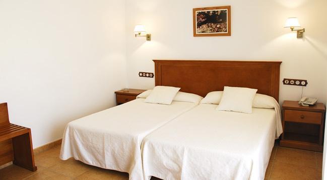 Hotel Donde Caparros カルボネラス 部屋 写真